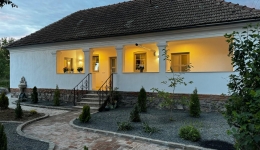 De vanzare casa superba in Bacia