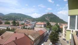 De inchiriat garsoniera,zona pizzeria Grande.
