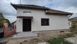 CASĂ DE VÂNZARE ÎN ȘOIMUȘ – POZIȚIE CENTRALĂ, TEREN 1.479